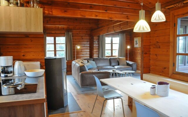 Traditional Chalet With Sauna, hot tub and Relaxation Space Near La Roche