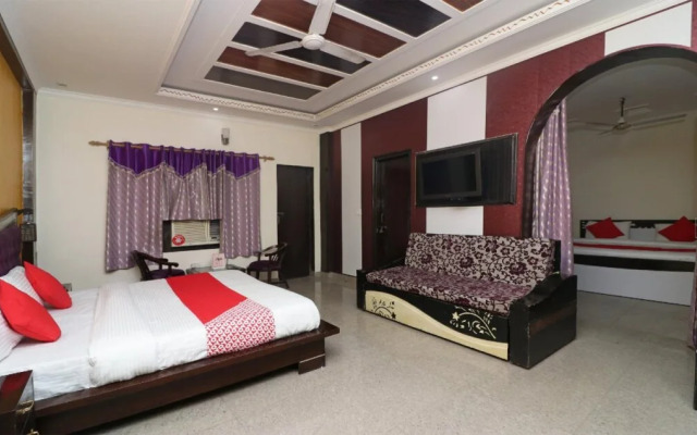 Capital O 9905 Hotel Doon Star