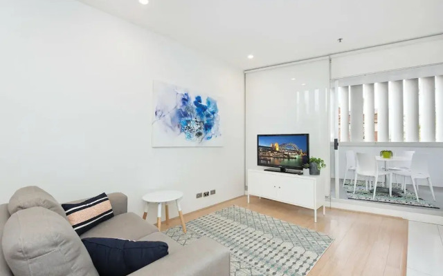 TT302 Darlinghurst Sydney Studio