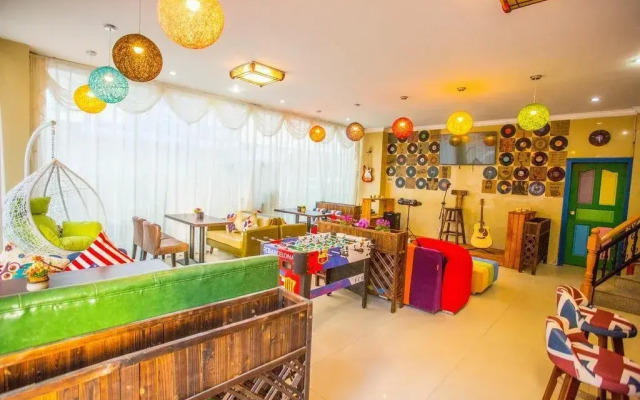 Yanziwu Mandian Youth Hostel