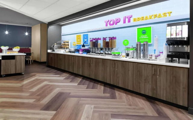 Tru by Hilton Gilbert