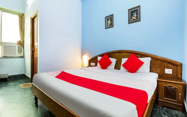 OYO 30121 Hotel Shanti Inn