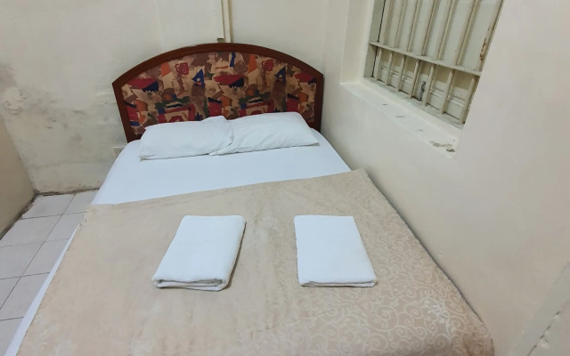 SPOT ON 90137 Casavilla Hotel Pudu