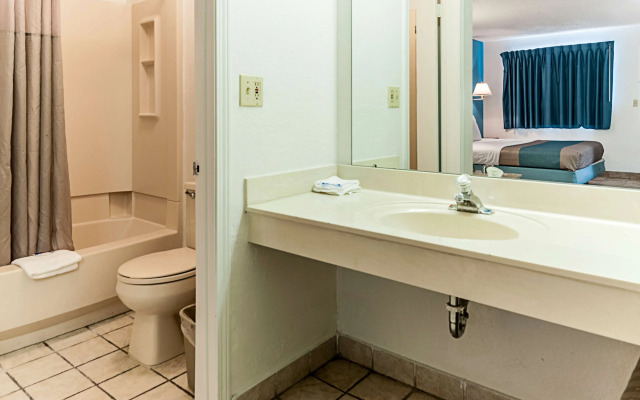 Motel 6 Southgate, MI - Detroit