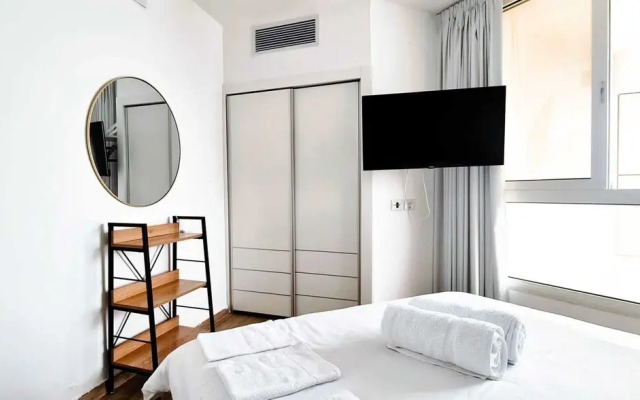 SHaYaSH apartments Leonardo Bat-Yam