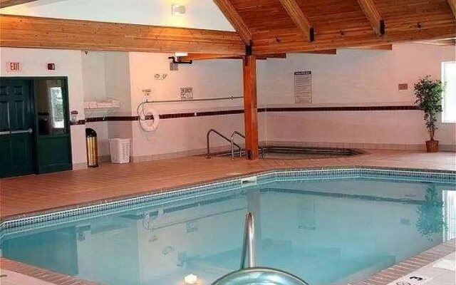 Country Inn & Suites by Radisson, Elk River, MN