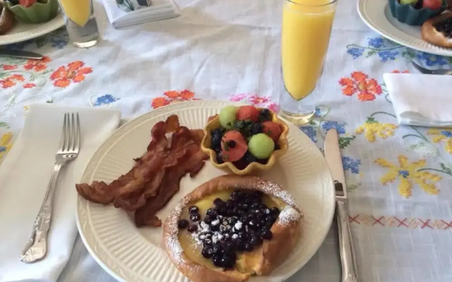 Huckleberry Hill Bed and Breakfast