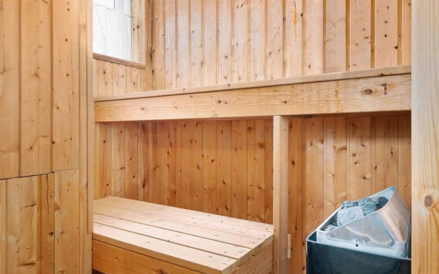 10 Person Holiday Home in Hemmet