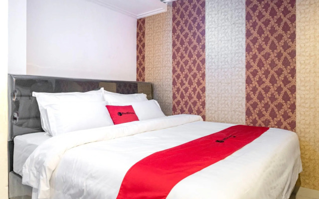 RedDoorz near Manhattan Times Square Medan 2