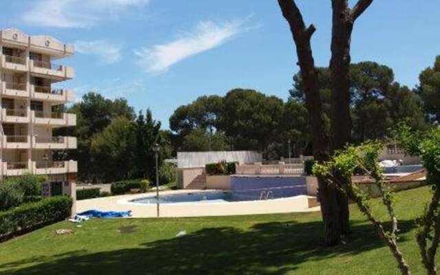 Apartment with 2 Bedrooms in Salou, with Pool Access, Terrace And Wifi - 700 M From the Beach