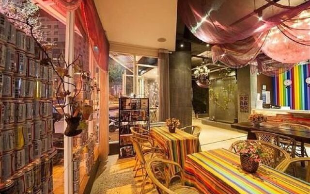 Guilin Style Art Theme Hotel