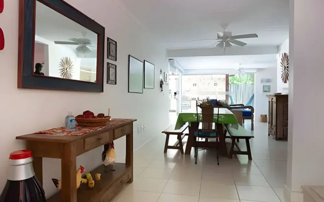 Casa aconchegante e bem localizada