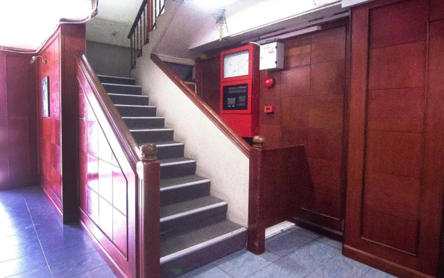 OYO 991 Mayfair Hotel