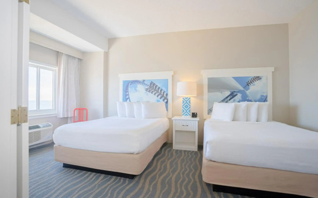 Cedar Point's Hotel Breakers