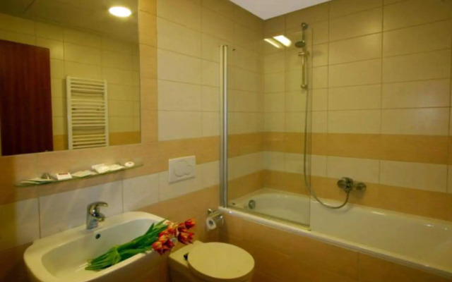 Hotel Ruby Blue