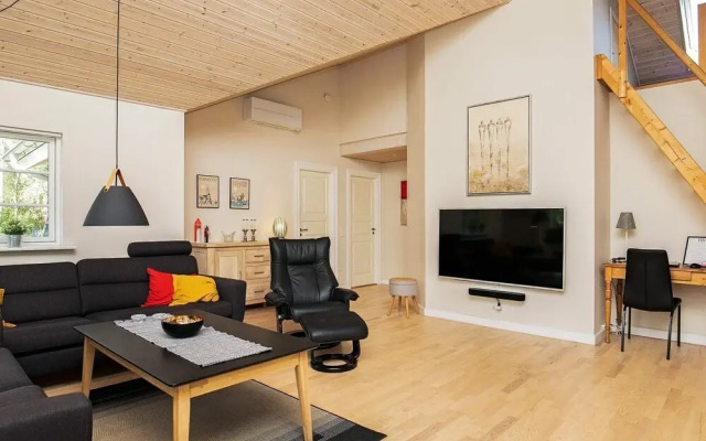 Adorable Holiday Home in Væggerløse With Whirlpool