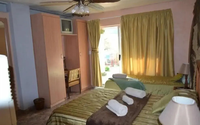 N4 Guest Lodge
