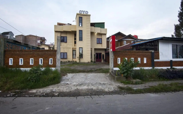 Hotel O near Monument Historique Berasta — 2-star hotel in Berastagi