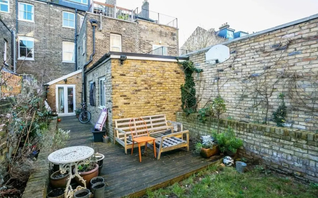 Bright 3 Bedroom Trendy Home by Hampstead