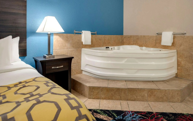 Baymont by Wyndham Muncie Near Ball State University