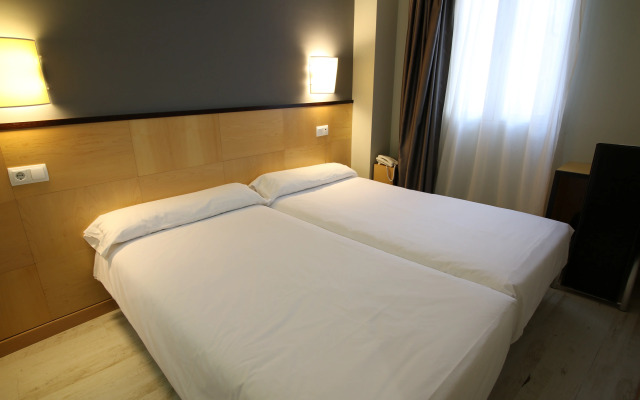 Alda Entrearcos Hotel