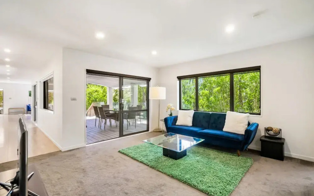 The Perfect Spacious 2BR Getaway-Netflix