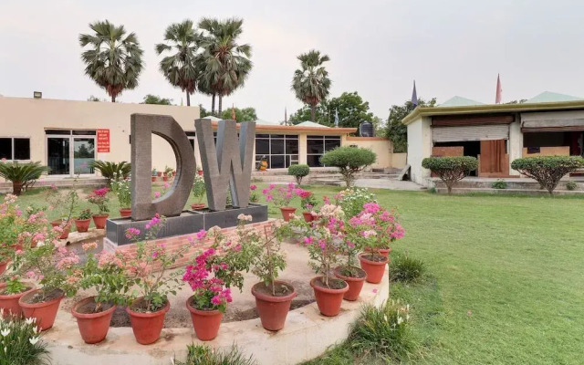 Dream World Resort