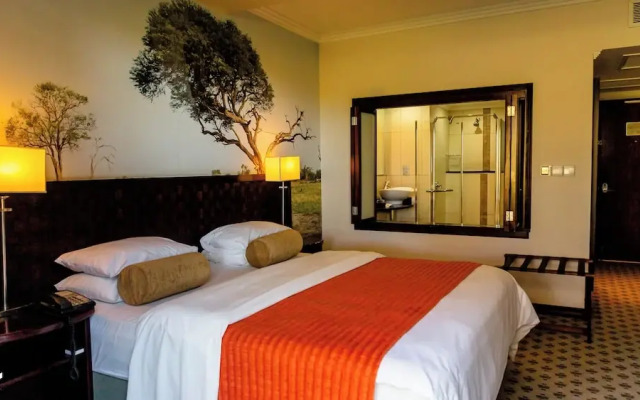 Phakalane Golf Estate Hotel & Convention