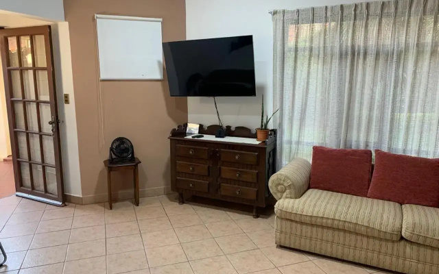 Apartamento con jardin