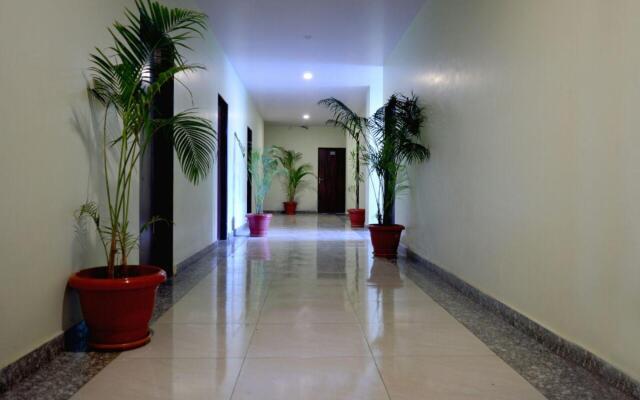 Oyo 6697 Hotel Green Lemon