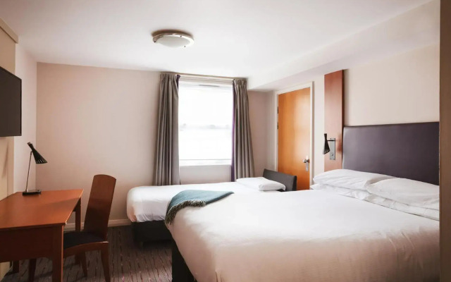 Premier Inn Chesterfield West