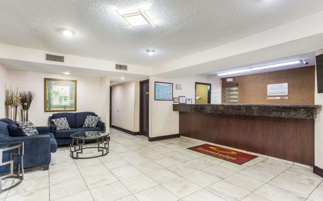 Econo Lodge Clinton - Jackson West