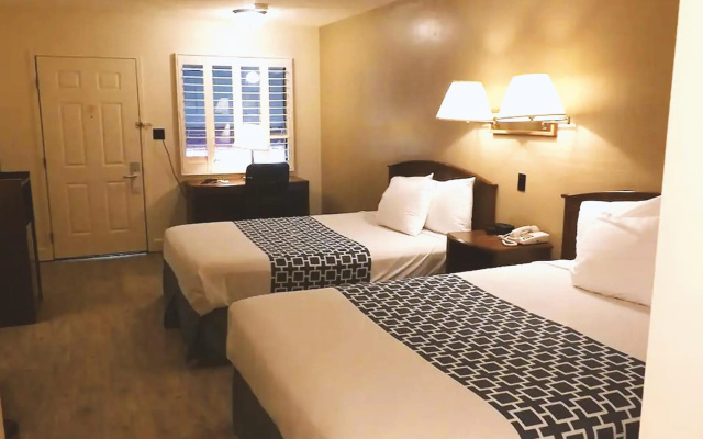 Coratel Inn & Suites By Jasper McCook