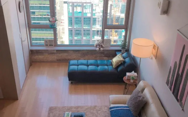 Jia's Spacious Sky Loft