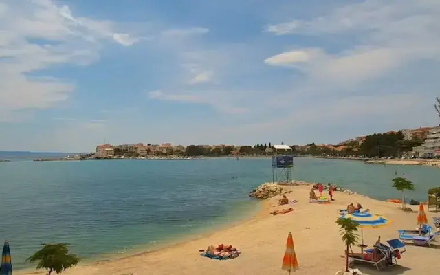 A1 - apt Near Beach With Patio, Parking and Grill