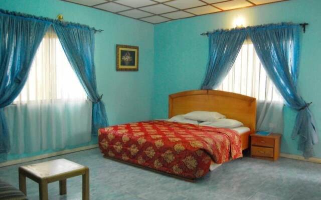 Piccadilly Suites and Luxury Apartment
