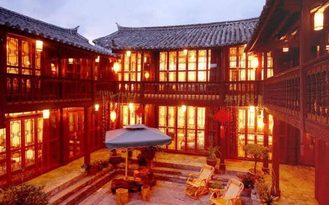 Lijiang Red Flower Inn