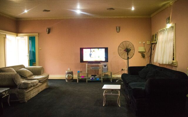Whitehouse Exclusive Guest House