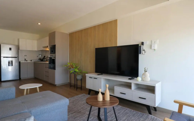 w Artistic 2BR With Balcony in Miraflores