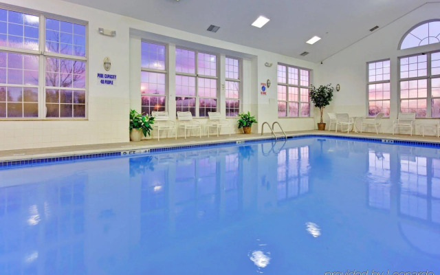 Holiday Inn Express Hotel & Suites Southfield - Detroit