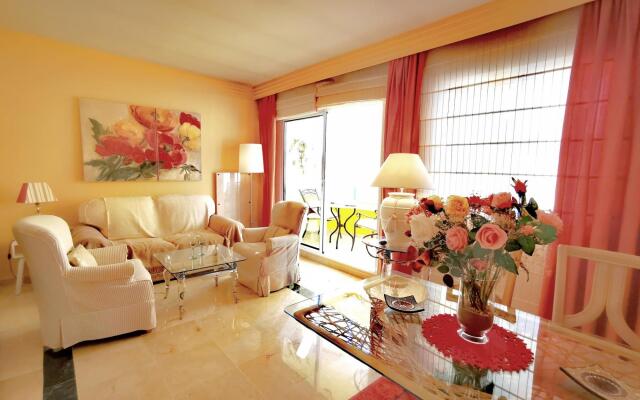 Beautiful Apartment on the beach 100