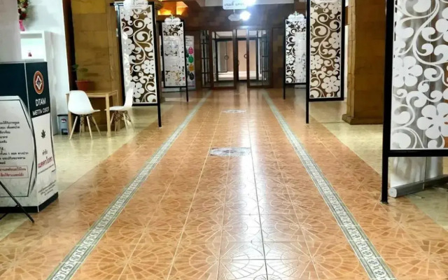 Hermitage Hotel & Resort (SHA Certified)