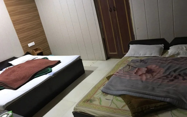 Janardan Homestay Nainital