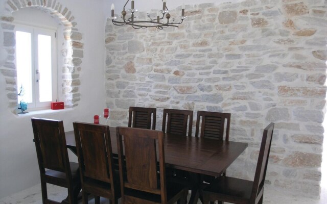 Amazing home in Ampela, Paros with 3 Bedrooms and WiFi