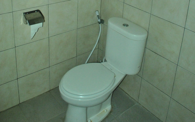 Giri Sari Guest House