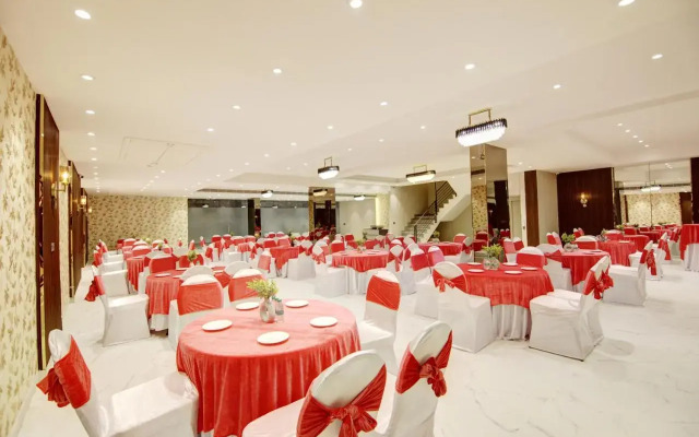 Saltstayz Premier – Galleria Market Road & Sector 27