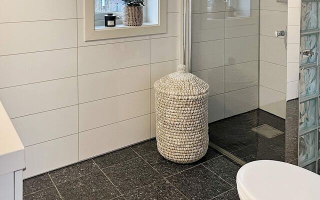 10 Person Holiday Home in Lindesnes