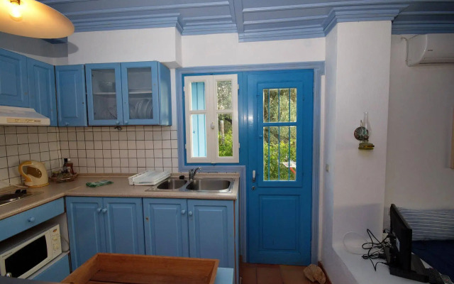 Limani Cottage