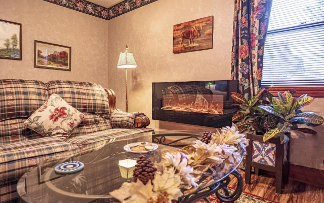 Cliff Cottage Inn - Victorian B&B and Boutique Hotel