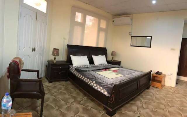 Samsons Inn Malam Jabba